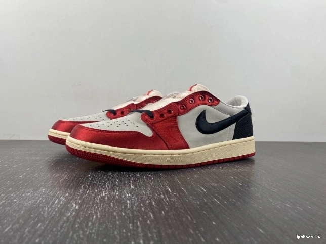 Low Away Room Jordan 1 Trophy Retro OG 0421